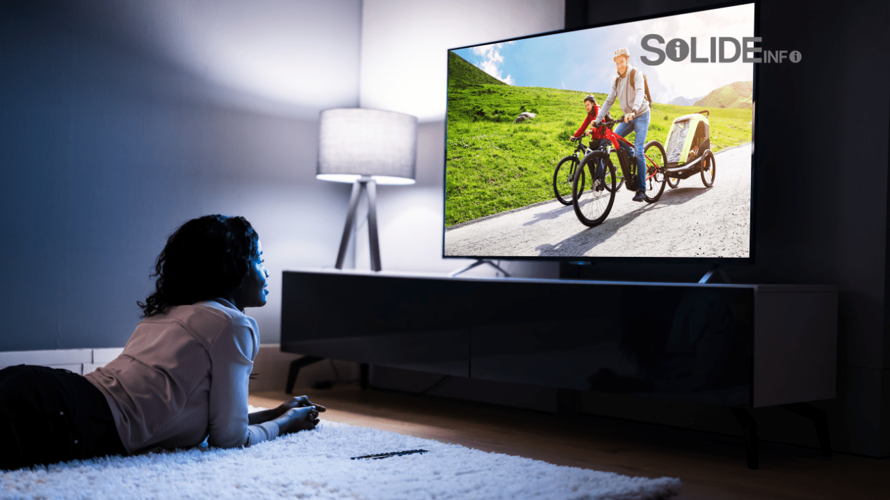 Verizon Fios Price & Plans 2025: A Complete Guide to Bundles and Packages 1 A modern living room with a smart TV and fiber optic WiFi router, symbolizing Verizon Fios bundles at solide info media